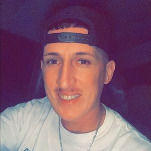 Meet your Posher, Victor